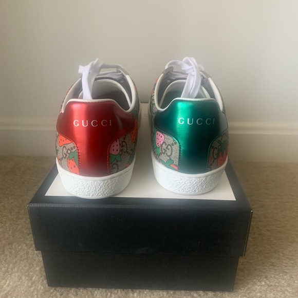 Gucci Ace Strawberry Sneakers 9 - Picture 4 of 5